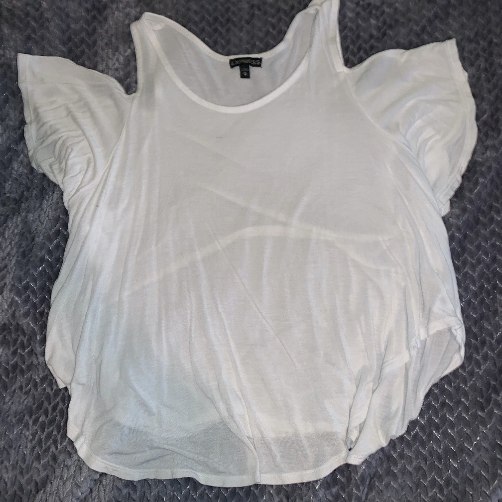 WHITE TOP WITH CUTOUTS